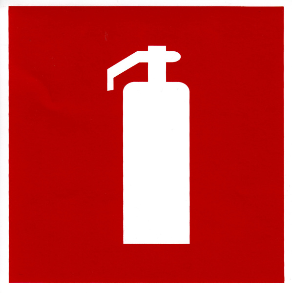 Самоклеющаяся табличка. (F 04). Огнетушитель (150х150мм)
